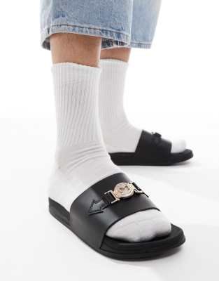 Сандалии SEQWL ITA с пряжкой на черной подошве с широким ремешком и открытым носком 10045318