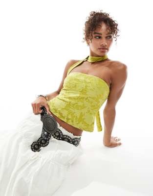 Кроп-топ Miss Selfridge с текстурой burnout, оливкового цвета и шарфом 11034711