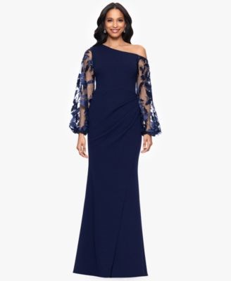 Длинное платье из края с асимметричным вырезом для миниатюрных девушек с длинными рукавами от Betsy &amp, Adam 11075790