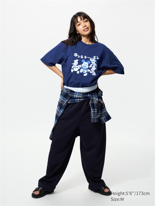 Uniqlo Футболка из 100% переработанного хлопка с графикой Disney Art в современном стиле 11230229