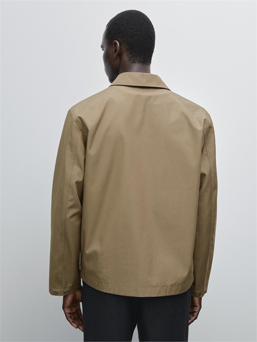 Куртка из 100% хлопка с карманами и кнопками на манжетах от Massimo Dutti 11201936