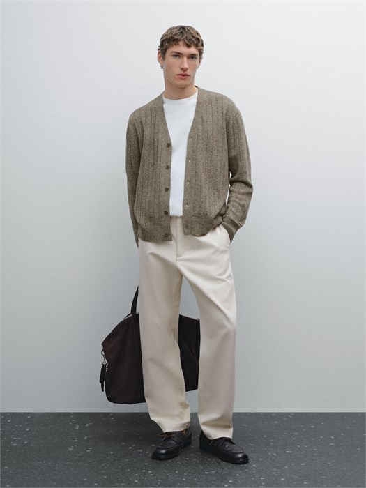 Кардиган из хлопка и льна Massimo Dutti с V-образным вырезом, длинными рукавами и пуговицами 11201887