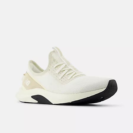 Спортивные кроссовки New Balance DynaSoft Nergize Sport v2 с амортизирующей подошвой и стильным дизайном для спорта и повседневной носки 11230375