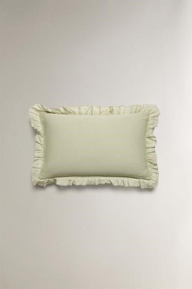 Zara Home Наволочка из хлопка с текстурированной тканью и рюшами по краям 11168928