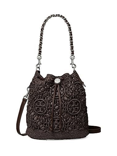 Tory Burch Сумка-ведро из рафии с монограммой и съемными ремнями, внутренним карманом на молнии 11166917