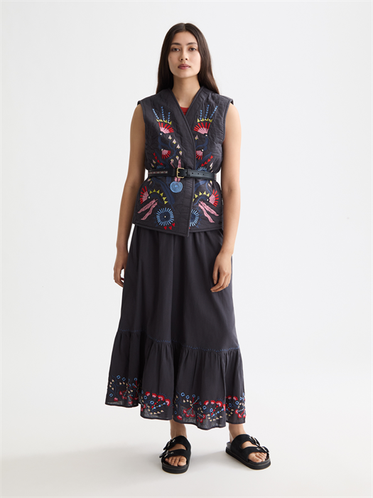 Вышитый жилет в народном стиле от Scotch &amp, Soda - идеальное дополнение к вашему образу 11234519