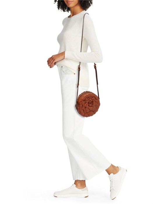 Valentino Garavani Круглая кожаная сумка через плечо с розовым узором, тремя карманами для карт и регулируемым ремнём 11026539