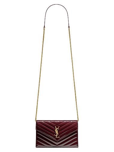 Saint Laurent Кошелёк из лакированной кожи с цепочкой и брендингом Cassandre, 6 карманов для карт и большим отделением на молнии 11025980