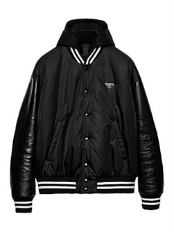 Длинная куртка-бомбер из нейлона Prada с отстегивающимся капюшоном и стеганой подкладкой 11022261