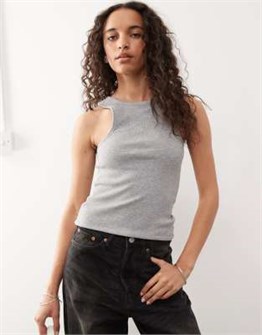 Серый молодежный топ COLLUSION с двойным слоем, спортивным вырезом и облегающим фасоном 11037505