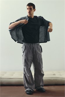 Оверсайз футболка H&amp,M из мягкого хлопкового трикотажа с круглым вырезом и прямым подолом 11025050