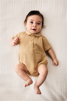 Комбинезон из хлопкового сірзукера от H&amp,M с передней вышивкой, короткими рукавами и застежкой на кнопках 11025025