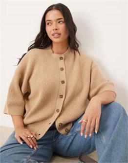 Короткий вязаный кардиган ASOS Curve с рельефной текстурой, круглым вырезом и расслабленным кроем 11041053