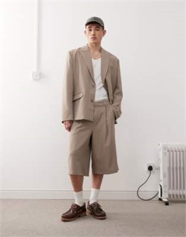 Бежевые шорты Reclaimed Vintage с полосками, классическая посадка, функциональные карманы, поясные петли 11040587