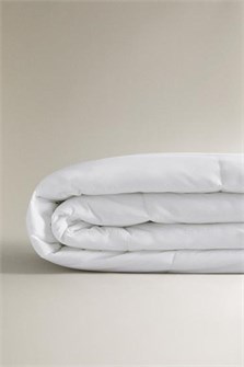 Zara Home Летнее одеяло-выжимка с наполнителем из пера, средней теплотой, 125 г/м? 11039738