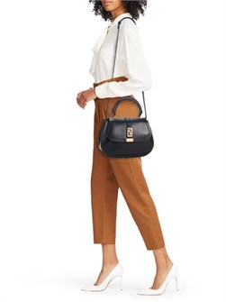 Versace Кожаная сумка с верхней ручкой, 10 дюймов, 3 кармана, регулируемый ремень 11040385