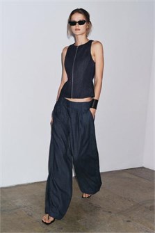 Брюки-джоггеры из хлопкового денима Zara с резинковым поясом, карманами и застежкой на молнии 11168855