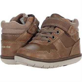 Stride Rite Кроссовки SRT Ryker для малышей с амортизирующими стельками и усиленным сцеплением 11177641