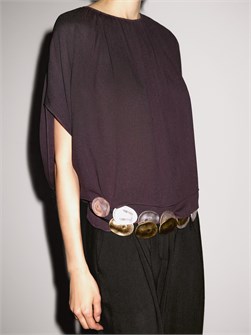 Massimo Dutti Короткая двуслойная накидка из легкой ткани с круглым вырезом и застежкой на пуговицу 11201990