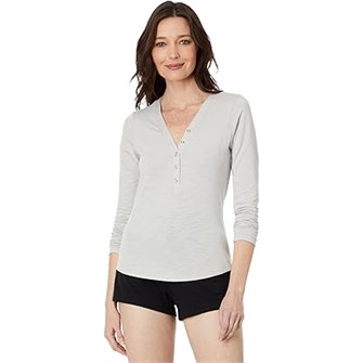 Лонгслив Cloud Henley от Travis Mathew с V-образным вырезом, 48% модала, 47% хлопка, 5% эластана 11227402