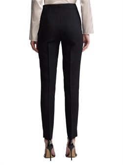 COLLECTION Ralph Lauren Шершавая итальянская шерстяная ткань создает брючки Bobbi до лодыжек, с идеально чистой талией и боковой застежкой. 11232070