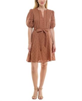 Женственное платье A-line из хлопкового кружева от Taylor с короткими пышными рукавами и поясом 11233553