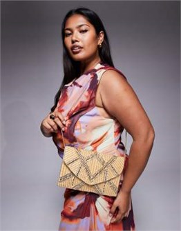 True Decadence Элегантная бисерная сумочка-конверт с золотистой цепочной лямкой, носится на плече или в руке 11178379