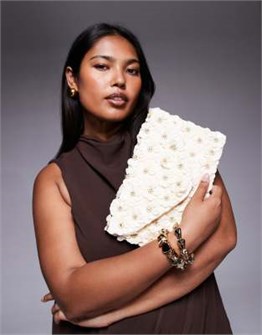 True Decadence Белый клатч с 3D цветочной отделкой и цепочкой, может использоваться как клатч или сумочка через плечо 11178385