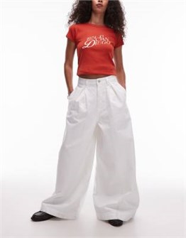 Джинсы Topshop с экстремально широкой штаниной, завышенной талией и пятью карманами 11230411