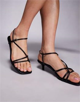 Сандалии Public Desire Wide Fit Glint черные с открытым носком, регулируемыми ремешками и каблуком-кисетом 11167785