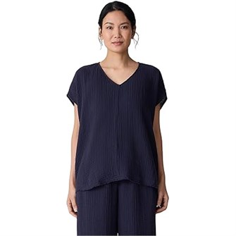 Топ с V-образным вырезом от Eileen Fisher из 100% органического хлопка с воздушными рукавами и сертификацией bluesign® 11226483