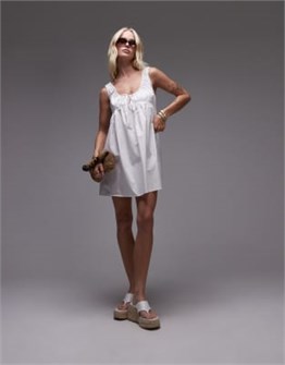 Летнее платье из поплина от Topshop с рюшами, открытой спиной и регулируемой посадкой 11237405