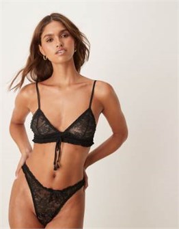 Бралетт Free People Gia черный с треугольными чашками, эластичным поясом и регулируемыми бретелями 11170707