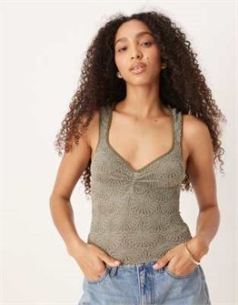 Топ Free People с цветочным принтом и вырезом в форме сердца, облегающего покроя, молодёжный 11170838