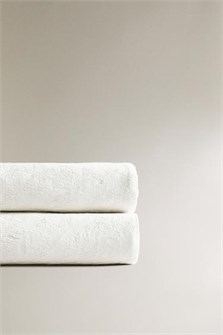 Zara Home Хлопковое жаккардовое покрывало с цветочным узором и бахромой для уютного интерьера 11236005