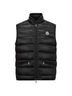 Мужская пуховая жилетка Gui от Moncler с наполнителем 90% пух, 10% перо, двусторонней молнией и карманами на молнии 11030037