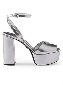 Металлизированные кожаные босоножки на платформе Prada с каблуком 115 мм и элегантными ремешками 11017525