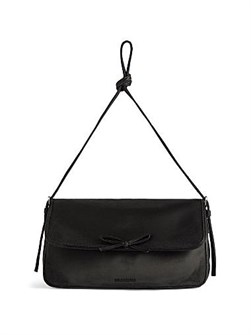 Balenciaga Сумка Leopolda из потертого атласа с регулируемым ремнем и логотипом на передней панели 11024329