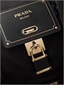 Prada Большая дизайнерская сумка с верхней ручкой из Re-Nylon с замком, выполненная из 100% переработанного полиамида 11031029