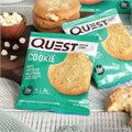 Quest Nutrition Протеиновое печенье с шоколадной крошкой, 15 г белка, 1 г сахара, 2 г чистых углеводов, низкоуглеводное, высокобелковое, упаковка из 4 шт. 11092484