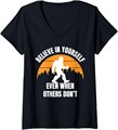 Yeti Женская футболка Believe In Yourself Bigfoot с забавным мотивационным рисунком от Yetс V-образным вырезом 11094472