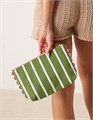 Accessorize Пляжный клатч в зеленую полоску с деталями в виде морского дьявола и внутренним карманом на молнии 11040796