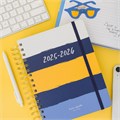 Kate Spade New York Большой ежедневник на 2025-2026 годы: планировщик с недельным и месячным планом, обложка 21,5 см х 18,4 см, стикеры в комплекте 11076891