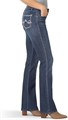 Джинсы Wrangler Women’s Aura: мгновенно стройнят, средней посадки, расклешённые 11070534