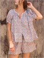 Комплект пижам Flygo из 2-х предметов с цветочным принтом, лёгкие шорты и блузка на пуговицах, стильный и удобный 10023007