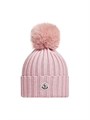 Moncler Теплая и комфортная шапка-бини из мериносовой шерсти с искусственным помпоном и рибаной 11016510
