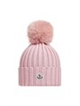 Moncler Теплая и комфортная шапка-бини из мериносовой шерсти с искусственным помпоном и рибаной 11016510