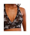 Молодёжный бралет Talk About It Racerback от Free People из эластичной рибаны с V-образным вырезом 11230723
