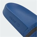 Шлепанцы Adilette от adidas Originals с мягкой резиновой подошвой и верхом из быстросохнущего материала для комфорта и универсальности 11169605