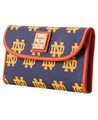 Dooney &amp, Bourke Стильный клатч с логотипом Notre Dame Fighting Irish, 7 карманами для карточек и отделением для документов 11173332